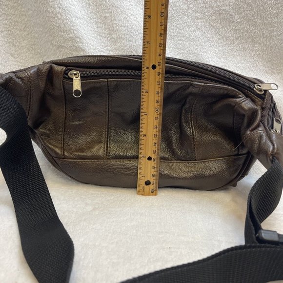 Chocolate Brown Adjustable Fanny Pack Lots Of Pockets‎ - Picture 7 of 7